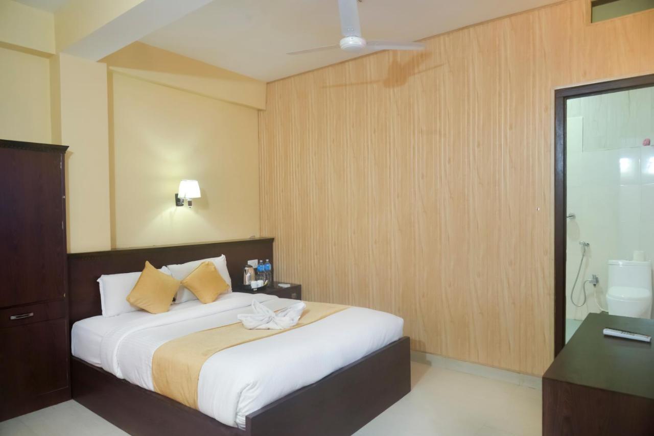 Hotel Rainforest 사우라하 외부 사진