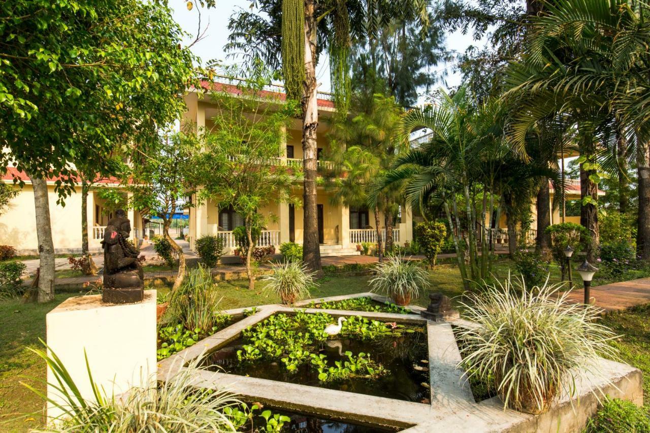Hotel Rainforest 사우라하 외부 사진